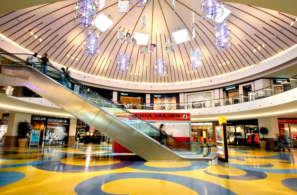 Cambio de administración retrasa arranque de nuevos complejos comerciales