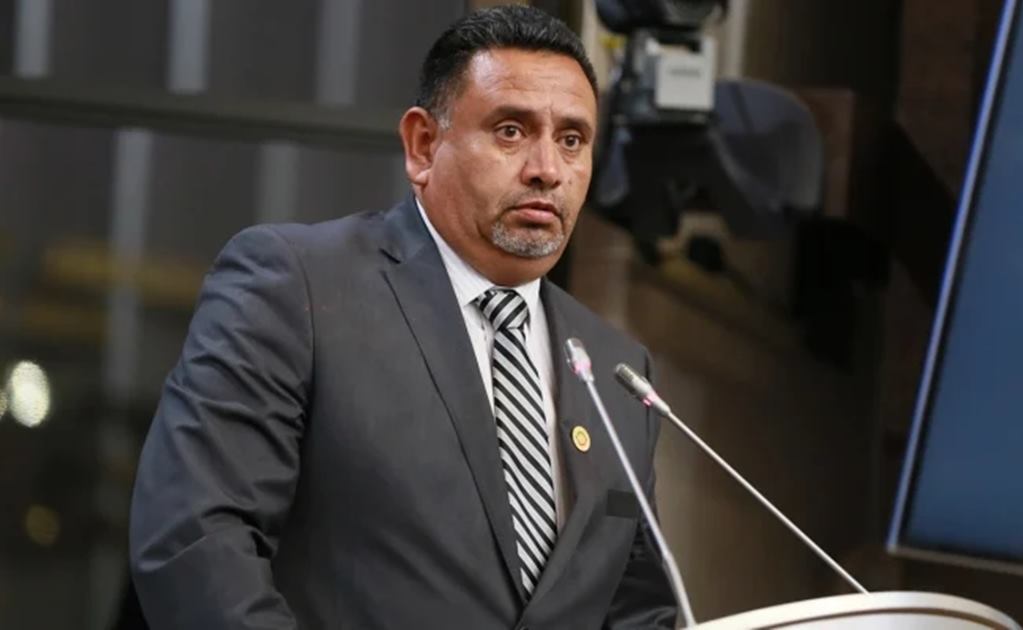 “El Covid-19 no es tan grave, tomando té de canela el virus se muere”, dice diputado del PES