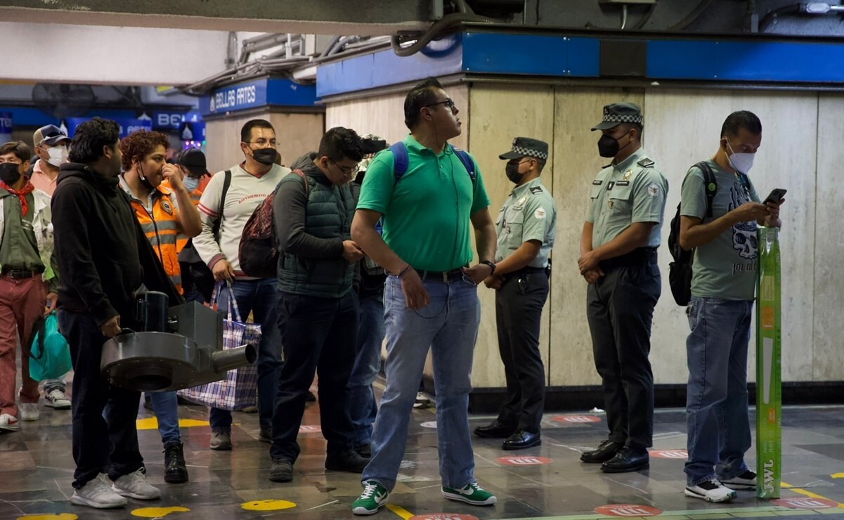 Este jueves, la Guardia Nacional inició operaciones de seguridad en el Metro. Foto: Germán Espinosa/ EL UNIVERSAL