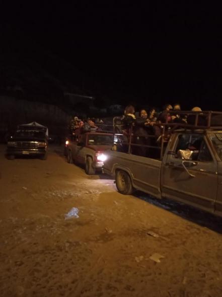 Turistas se quedan varados en Real de Catorce por pleito entre transportistas; bloquean túnel Ogarrio