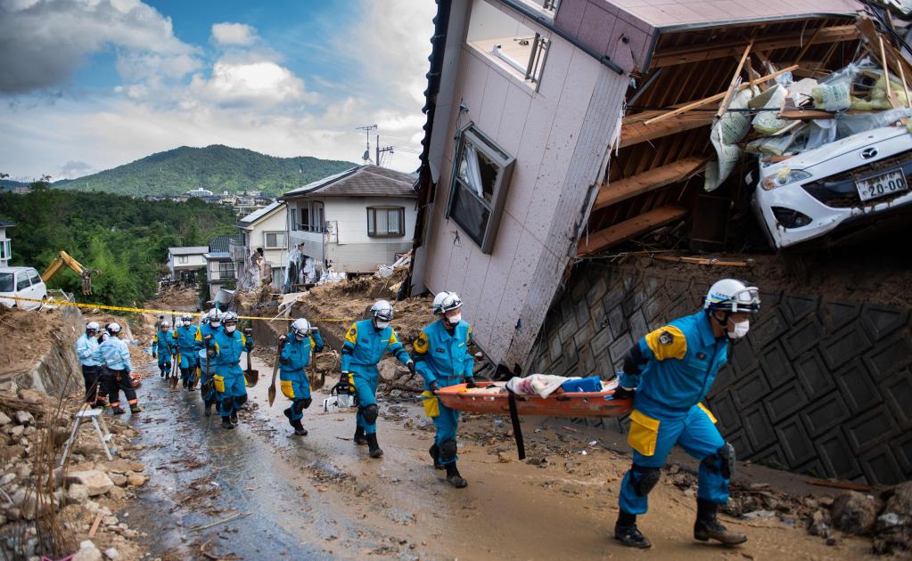 Suman 179 muertos por inundaciones en Japón