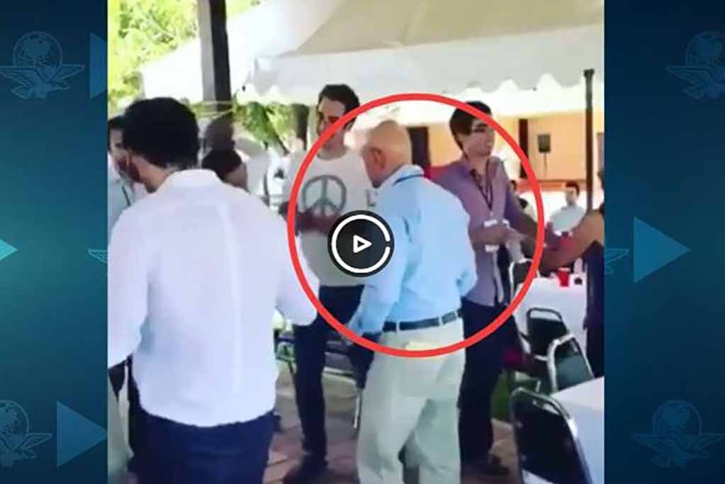 Carlos Salinas baila "Tiburón Tiburón"