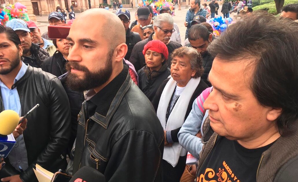 Comuneros se enfrentan en Palacio Municipal