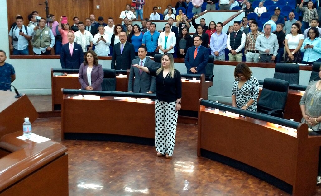 ¿Quién es la nueva Oficial Mayor del Congreso del Estado?