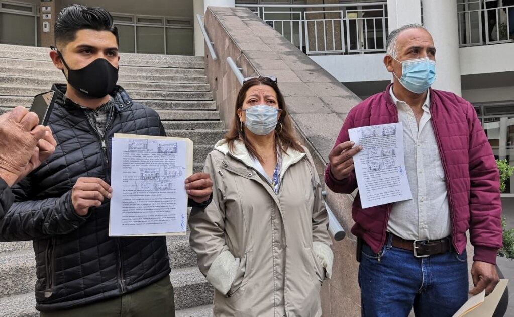 Exempleados denuncian despido de ayuntamiento de SLP por cuestiones políticas