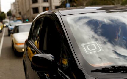 Saturación de usuarios dispara tarifas de Uber