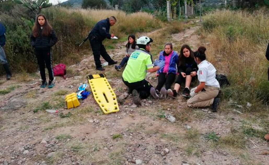 Selección femenil de basquetbol se accidenta