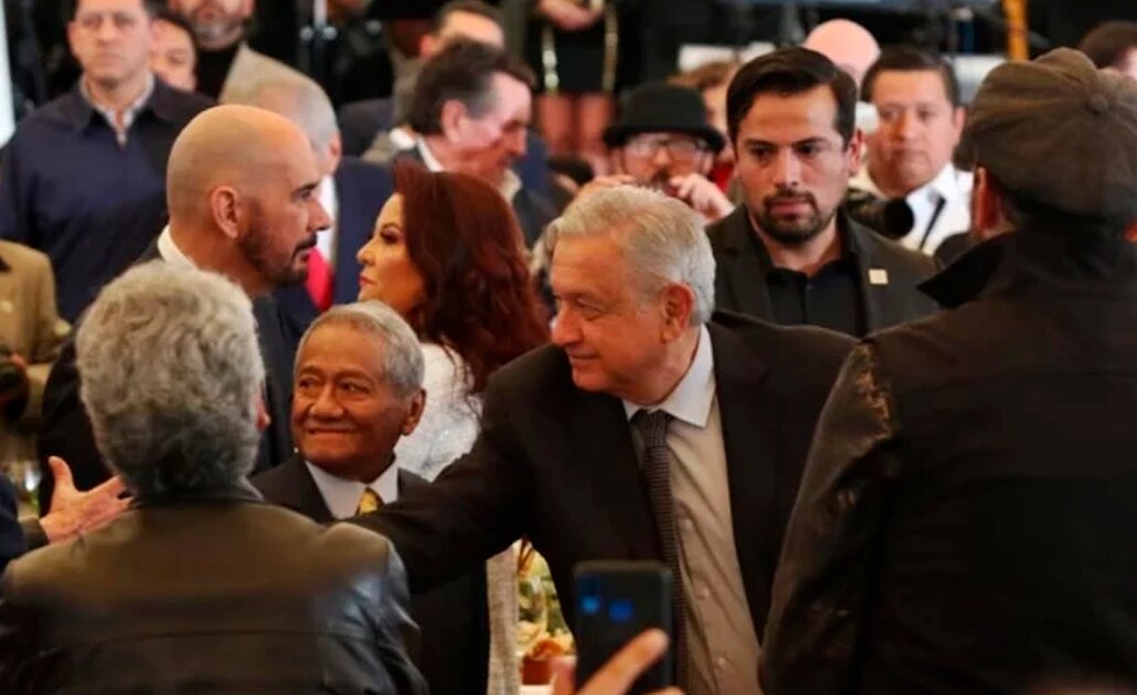 Se va a tener más bienestar material, pero también del alma, dice AMLO