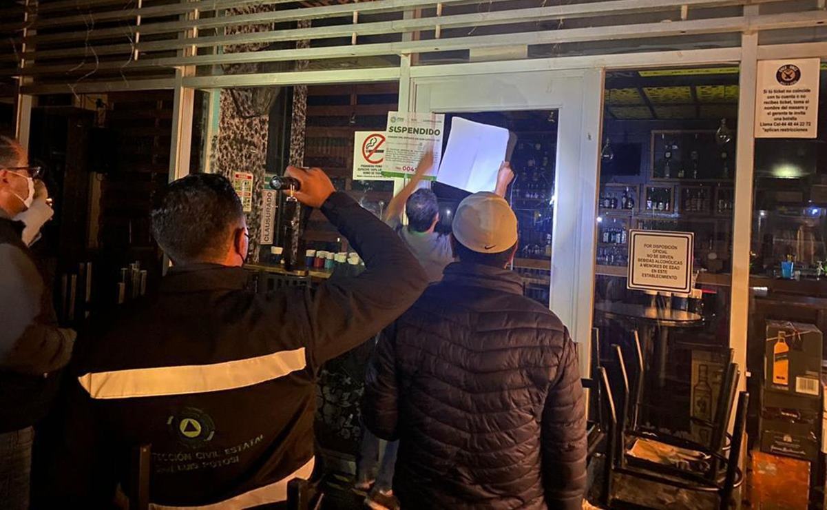 Por investigación de homicidio, clausuran cuatro bares de la Plaza Chapultepec en capital de SLP. Foto: Especiales