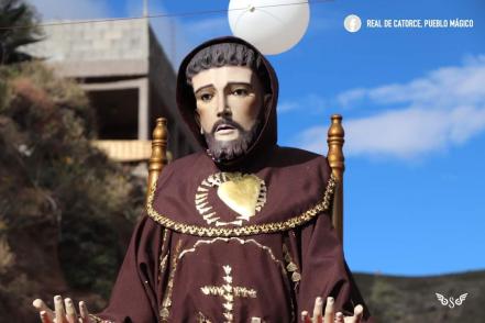 Inician los festejos de San Francisco de Asís “Panchito” en Real de Catorce