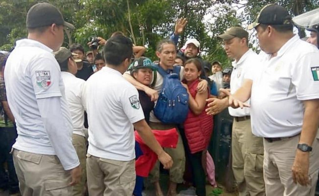  Entre alboroto frenan paso de sexta caravana en Chiapas