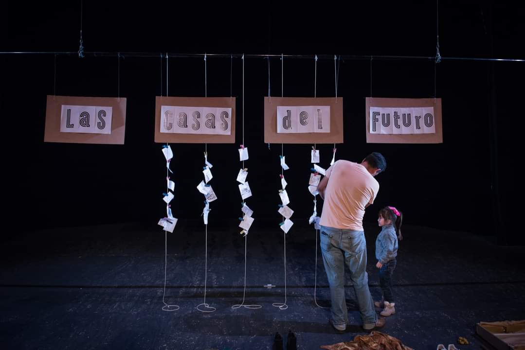 La pieza de 60 minutos de duración, fue creada por Pamela Grimaldo y concluida con la ayuda de las y los integrantes de la compañía independiente Za.sil Artes Vivas originaria de San Luis Potosí. Foto: Especial