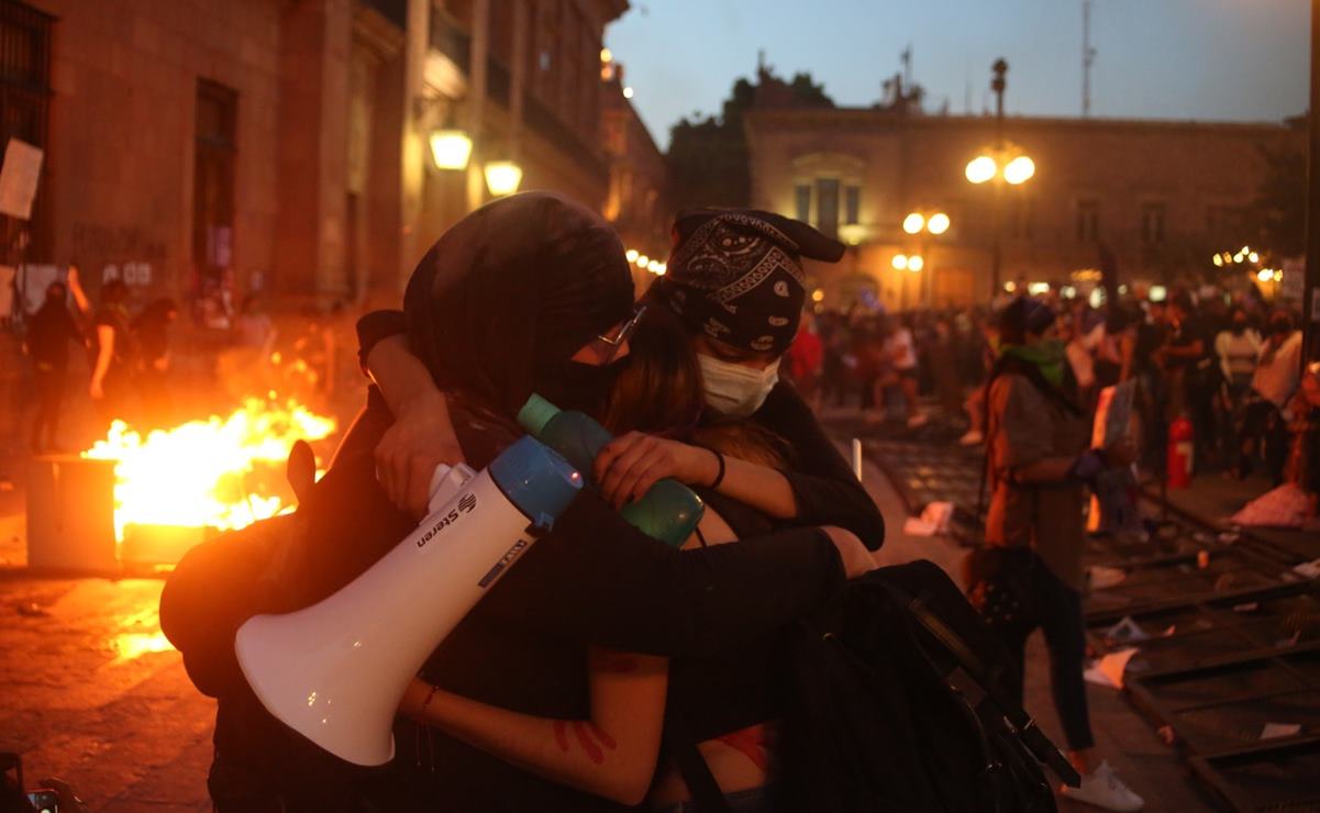 “¡Tu familia está en la lucha!” Más de 15 mil mujeres toman capital de SLP 