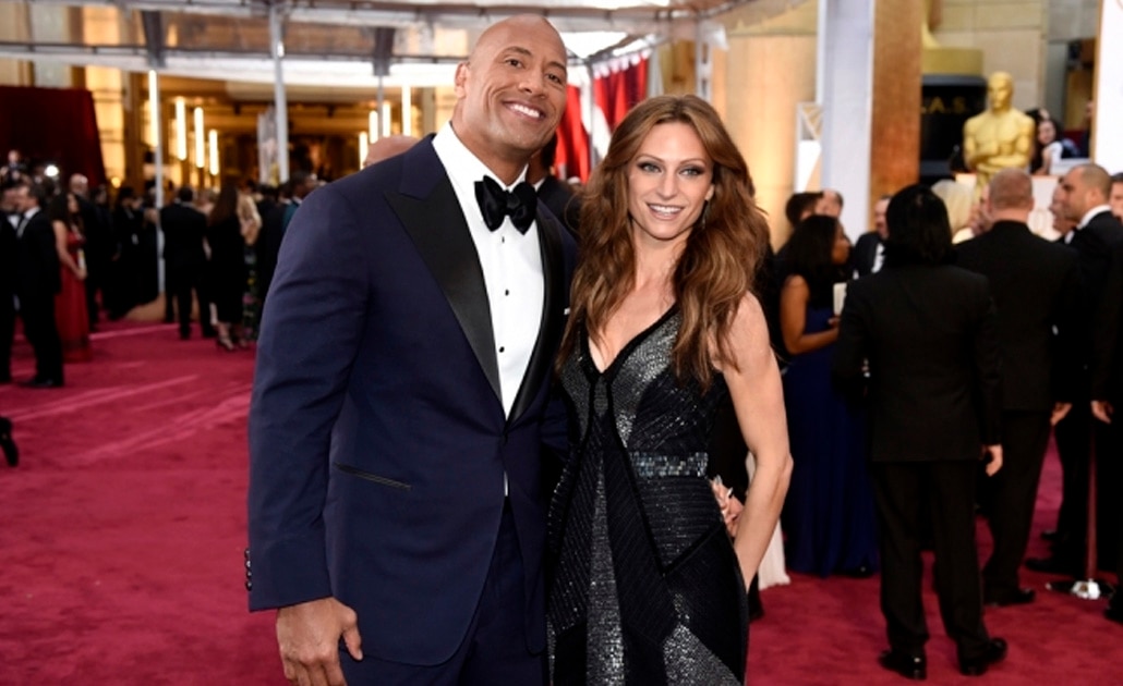 Se casan Dwayne Johnson y Lauren Hashian