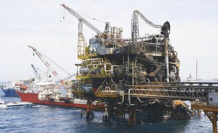  Pemex anuncia hallazgo en aguas del Golfo