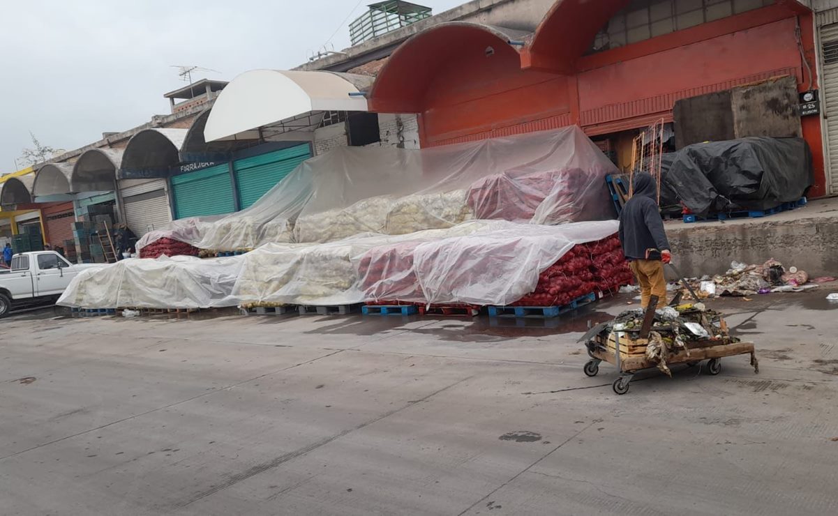 Bodegueros exigen liberación de vía pública de la Central de Abasto de SLP