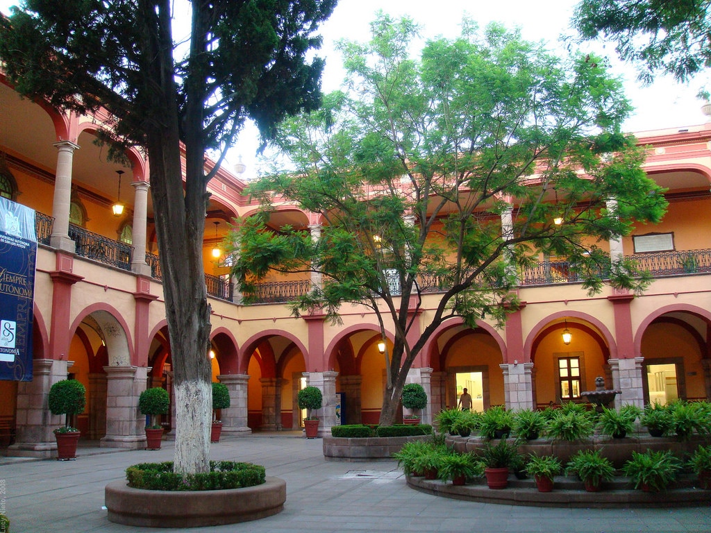 UASLP celebra 95 años de autonomía