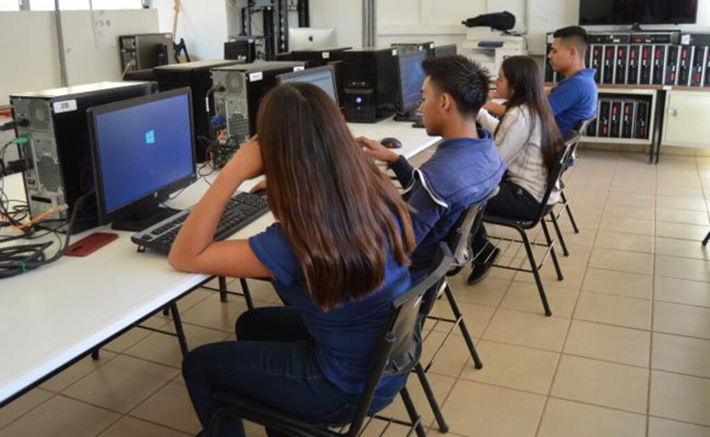 Lanzan convocatoria para Preparatoria en línea 2019