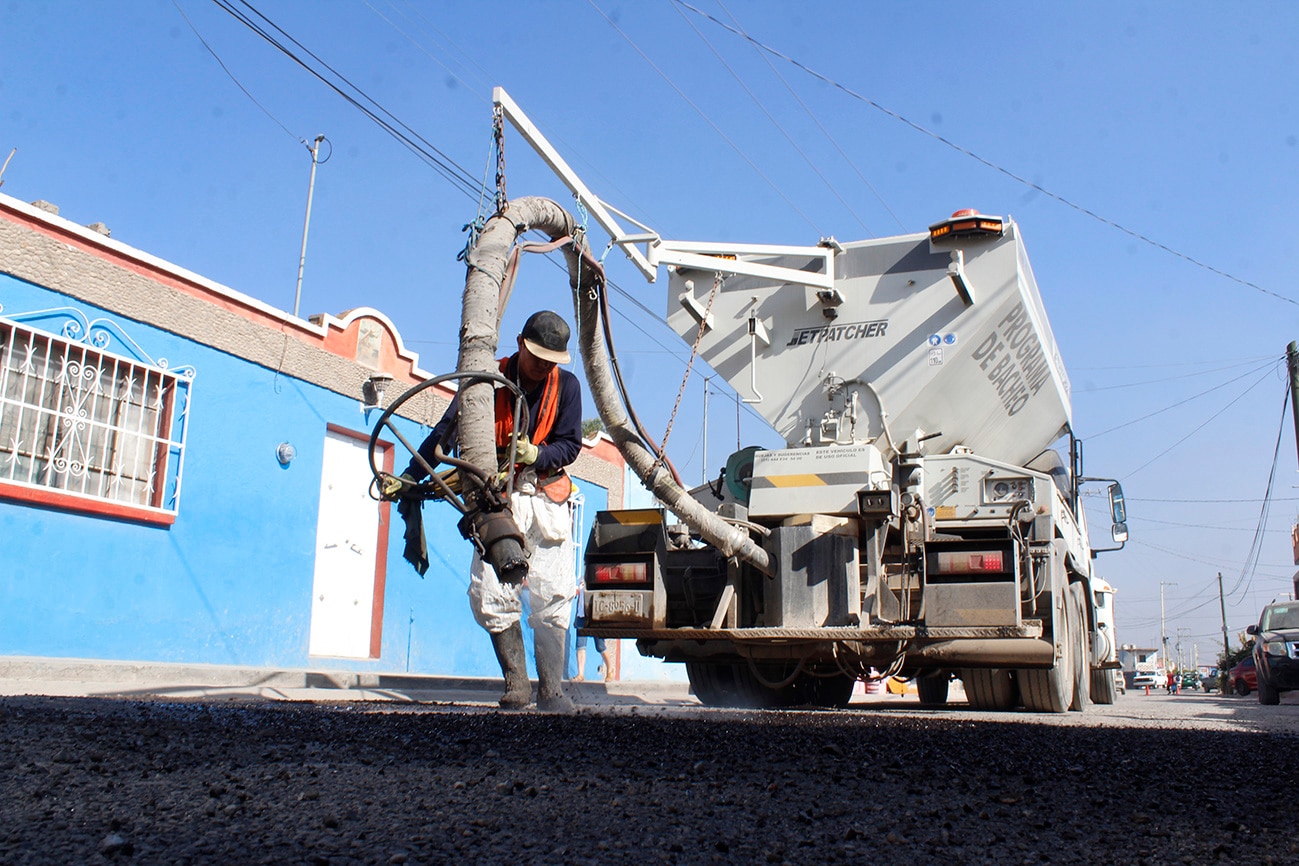 Más de 13 colonias al día son atendidas por Centro de operaciones de Obras Públicas