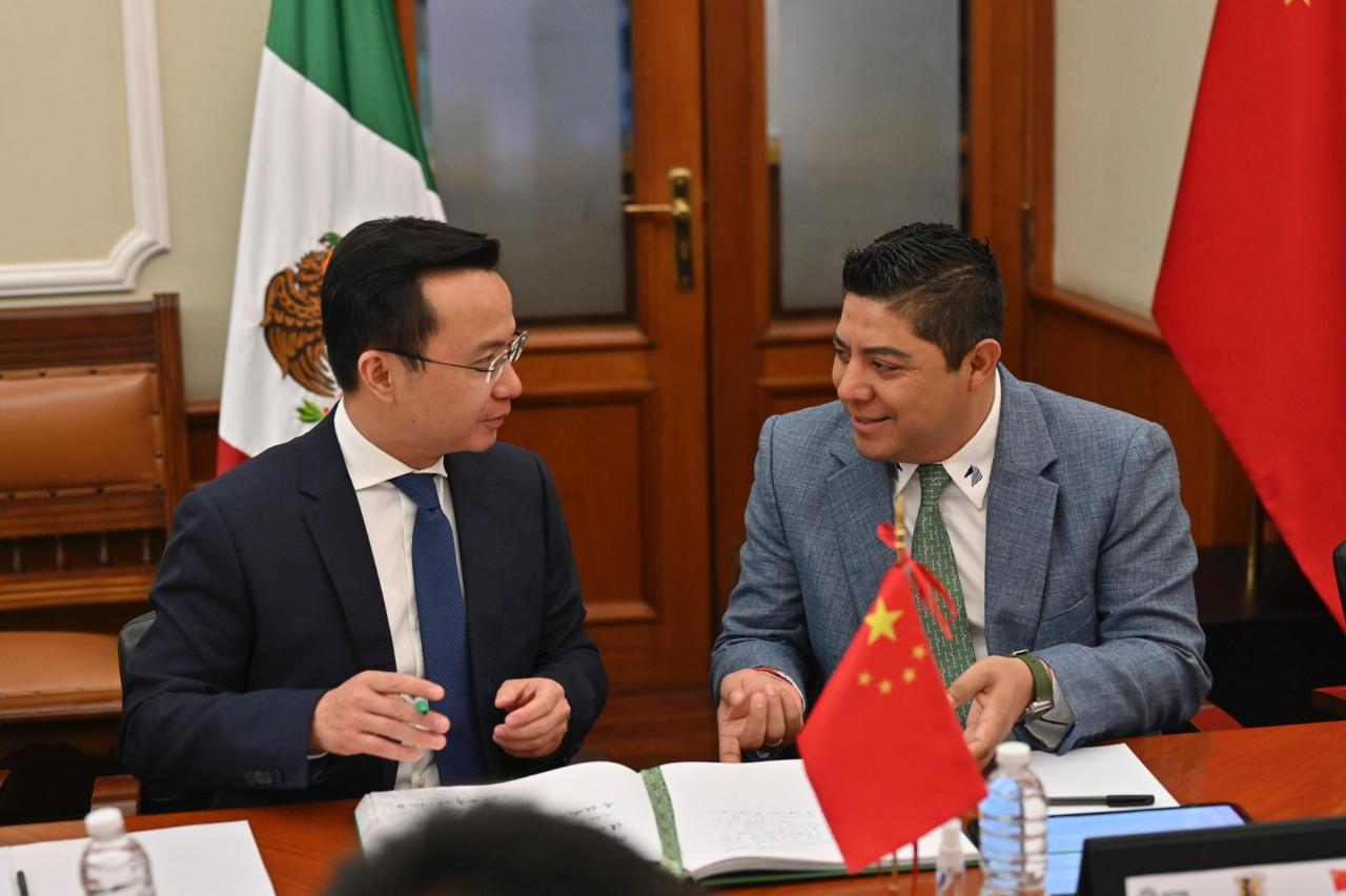 Estrecha Ricardo Gallardo lazos de amistad de San Luis Potosí con China