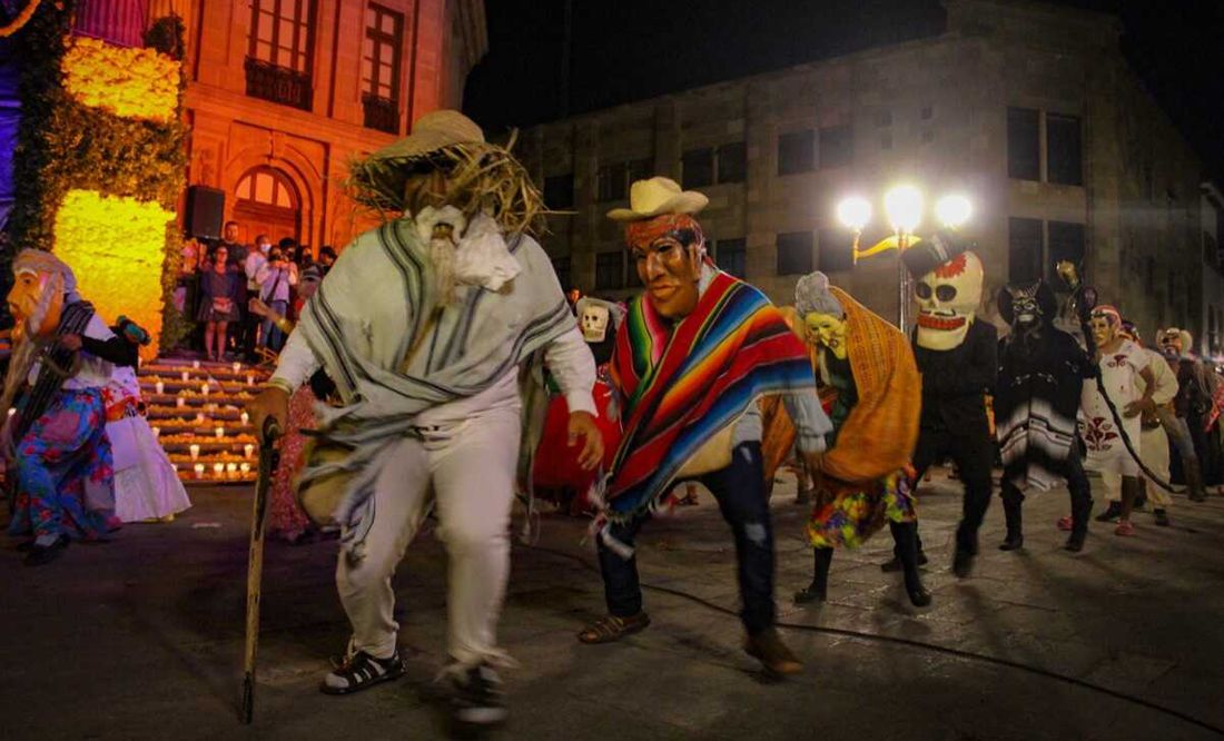 Comparsas De Xantolo En Slp La Danza Que Une Las Almas De Los Muertos Con Los Vivos