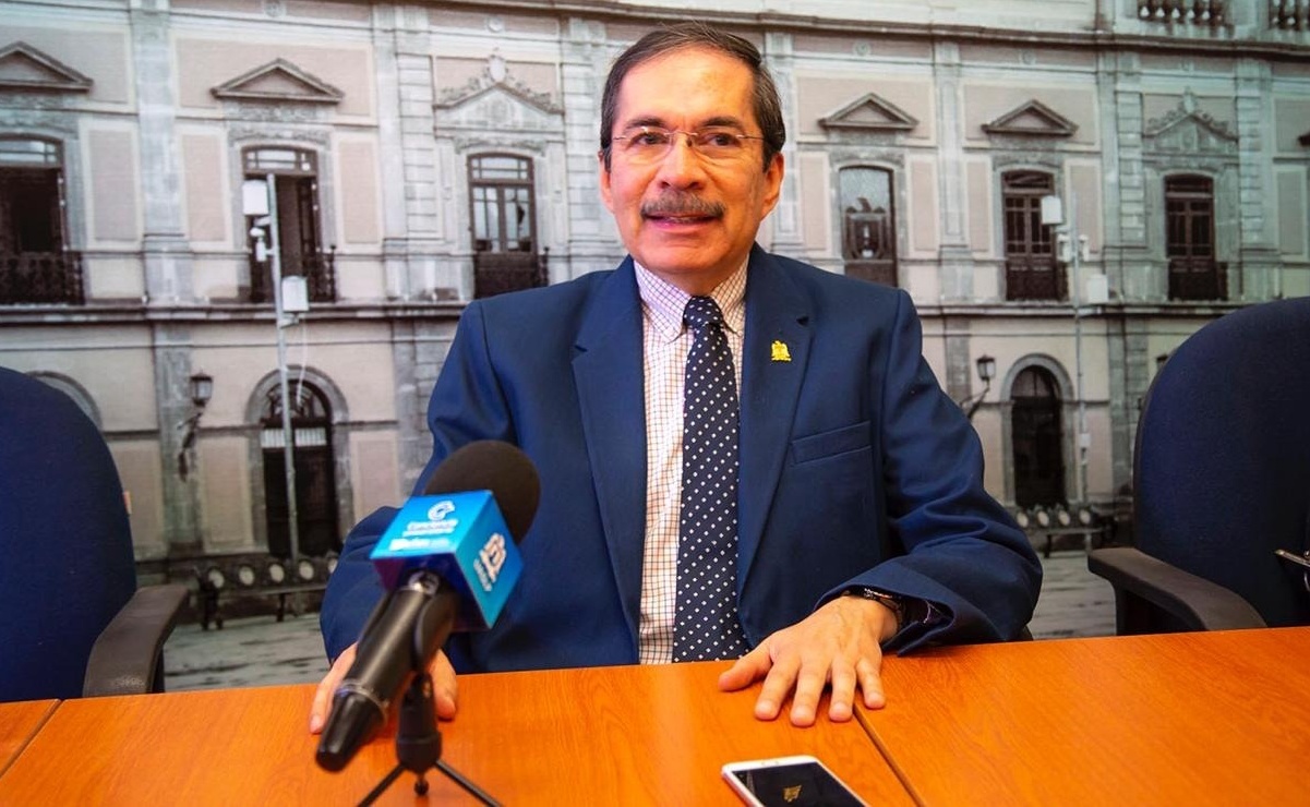 Alejandro Zermeño toma protesta como rector de UASLP