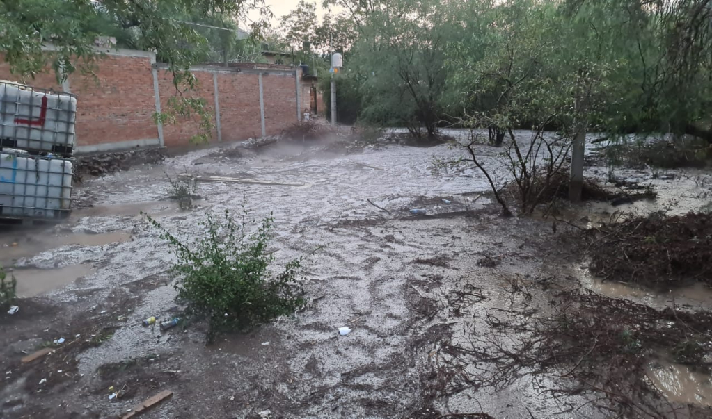 Fuerte tormenta afecta al menos a 30 viviendas en Santa María del Río