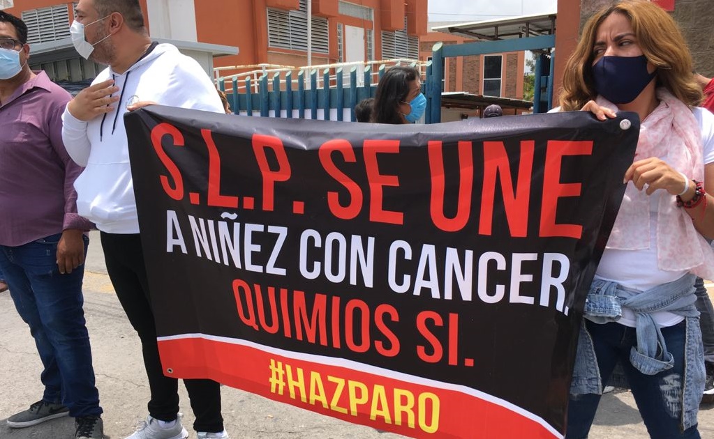 Potosinos se suman a protesta nacional por desabasto de medicinas para niños con cáncer