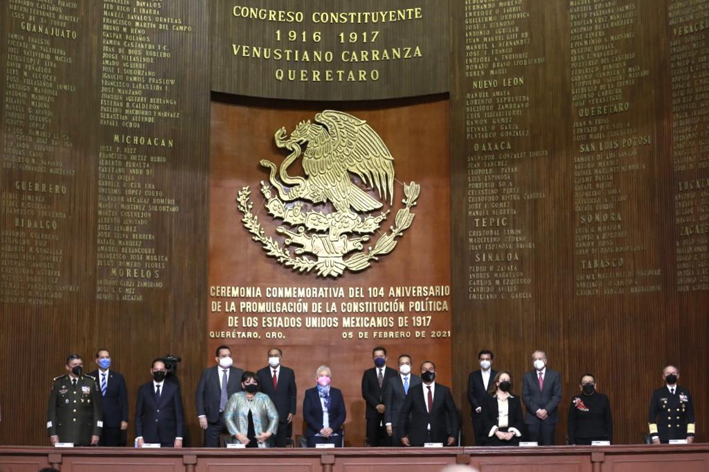 Asiste JMCL a ceremonia conmemorativa del aniversario de la Constitución de 1917 en Querétaro