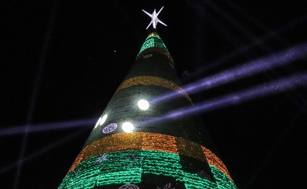 Empresa que puso el monumental árbol de Navidad de SLP asume su responsabilidad por fallas técnicas