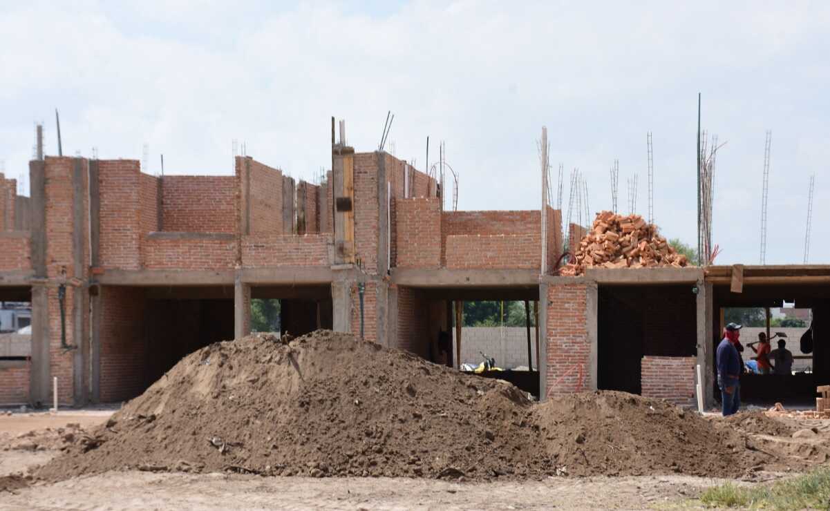 Ayuntamiento de SLP y constructores proyectan edificar 3 mil 500 viviendas a bajo costo este año