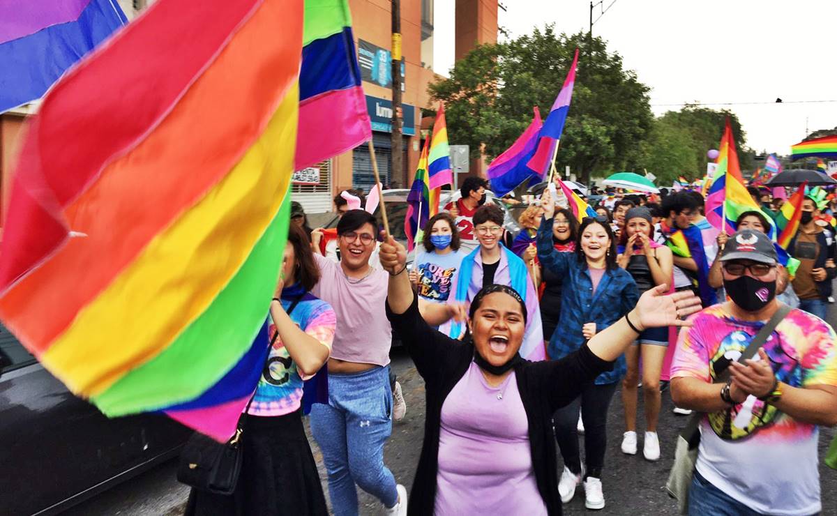 Más de 15 mil personas asistieron a la 11va marcha LGBTTTIQ+ en SLP