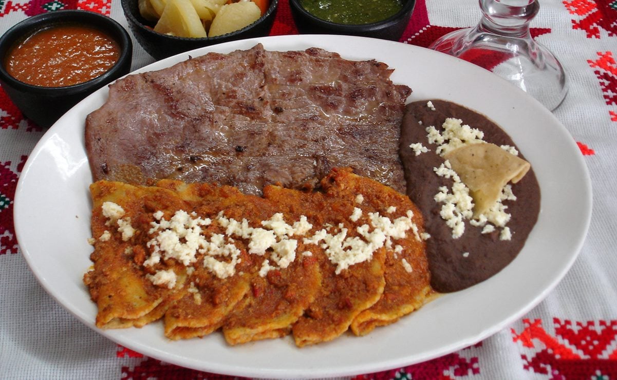 Enchiladas huastecas y rioverdenses, platillos tradicionales de San Luis Potosí 