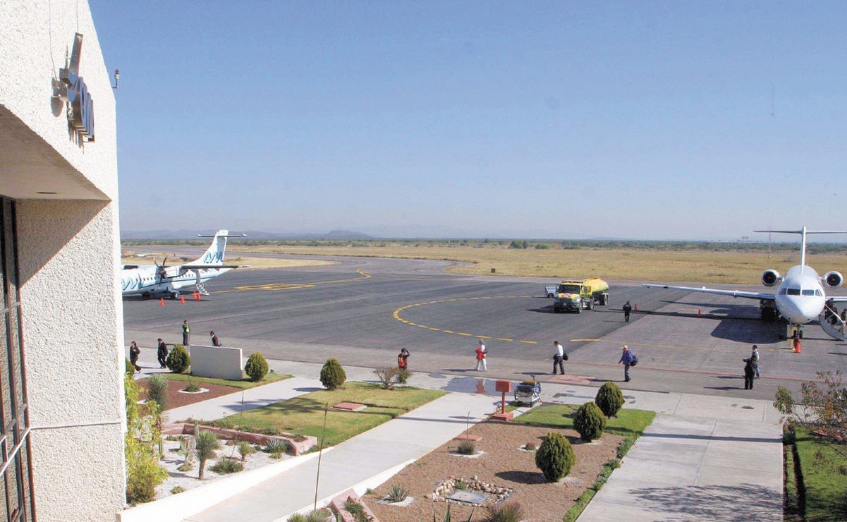 Crisis en cancelación de vuelos exhibe mala administración de aeropuerto potosino: empresarios 