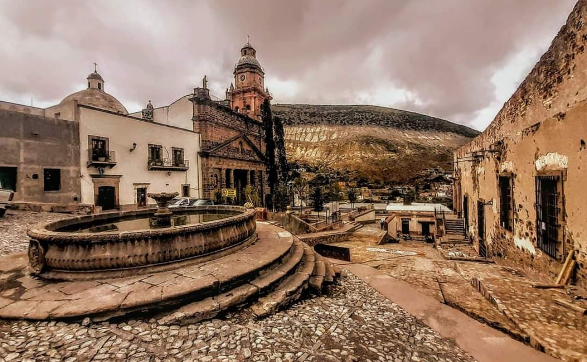Turistas, a la expectativa de caída de nieve en Real de Catorce, San Luis Potosí