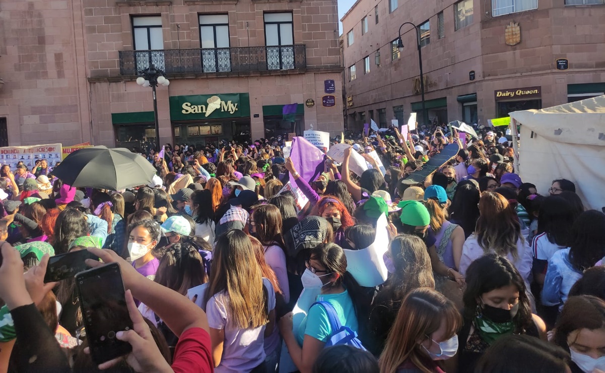 Este año, la marcha del 8 de marzo contó con un aforo de unas 10 mil mujeres en la capital de San Luis Potosí. 