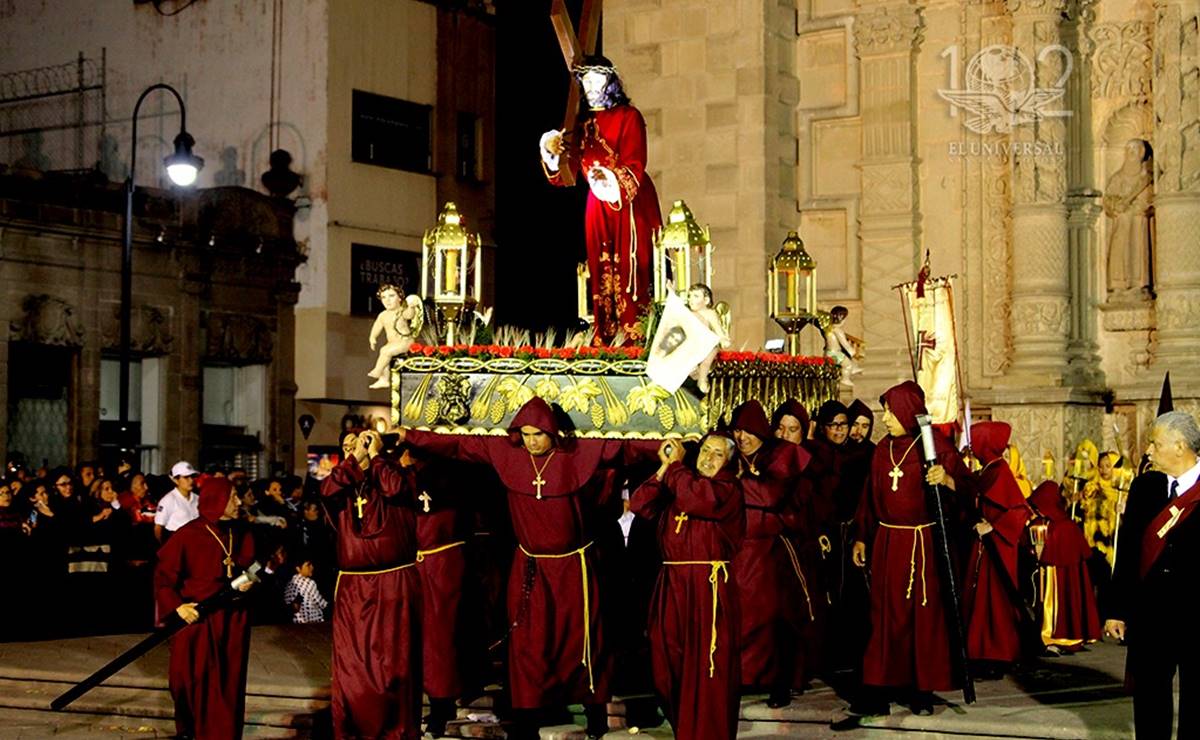 "Vivir un poco de la pasión que sufrió Jesús me satisface"; la procesión de un cofrade en San Luis Potosí