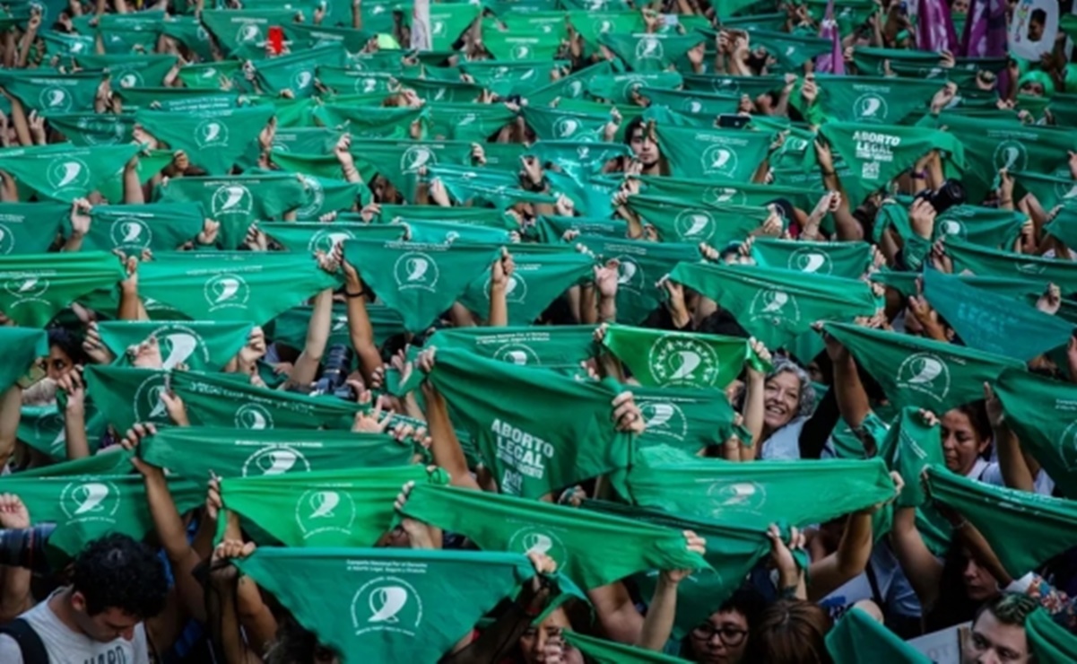 Con pañuelo verde; los ocho estados de México que han despenalizado el aborto