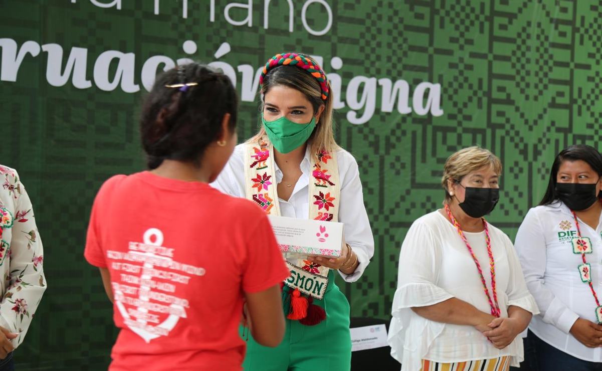Potosinas de zonas marginadas de la Huasteca reciben kits menstruales