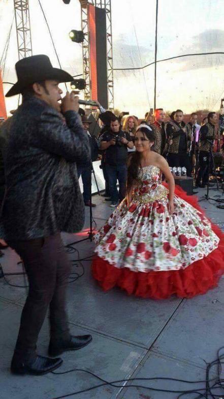 Cuánto vale el vestido de Rubí, la quinceañera viral de San Luis Potosí? |  San Luis Potosí